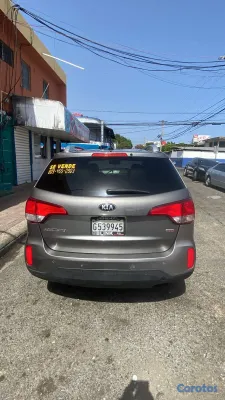 2015 Kia Sorento — foto 8 / 10