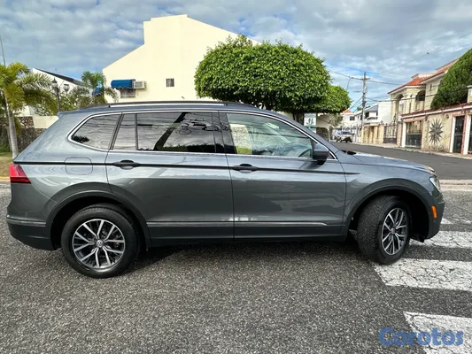 2020 Volkswagen Tiguan — foto 3 / 17