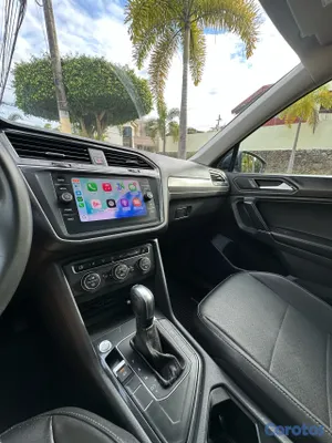 2020 Volkswagen Tiguan — foto 8 / 17