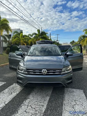 2020 Volkswagen Tiguan — foto 14 / 17