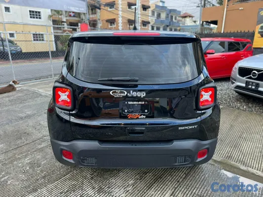 2019 Jeep Renegade — foto 5 / 10