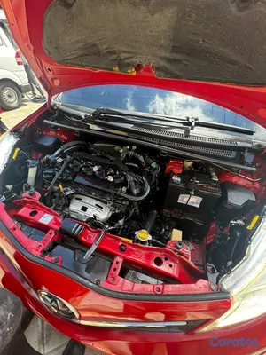 2012 Toyota Vitz — foto 3 / 10