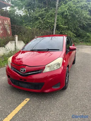2012 Toyota Vitz — foto 5 / 10