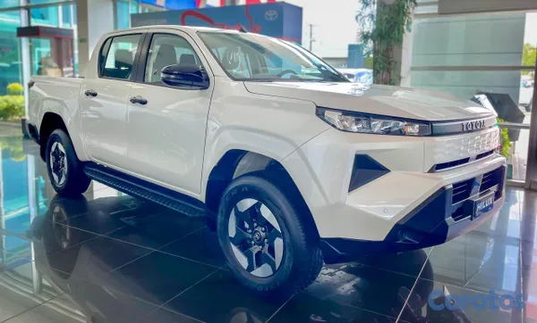 2026 Toyota Hilux — foto 2 / 11