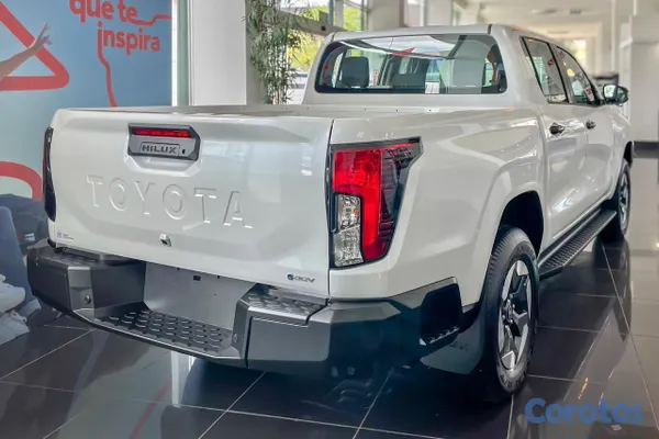 2026 Toyota Hilux — foto 5 / 11