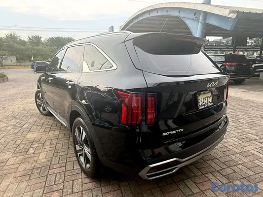 2023 Kia Sorento — foto 2 / 10