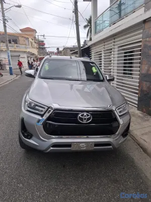 2023 Toyota Hilux — foto 2 / 17