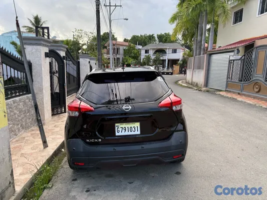 2020 Nissan Kicks — foto 5 / 6