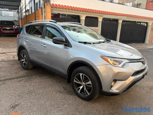 2017 Toyota Rav-4 — foto 4 / 9