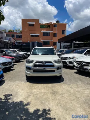 2014 Toyota 4 Runner — foto 2 / 10