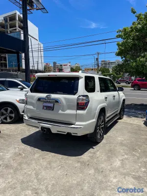 2014 Toyota 4 Runner — foto 6 / 10