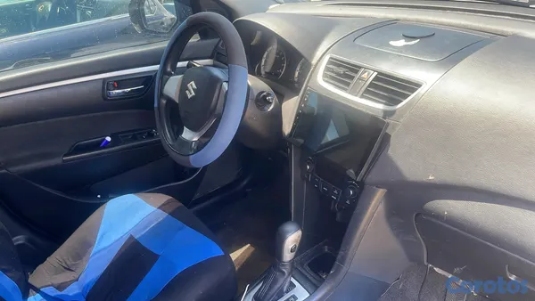 2016 Suzuki Swift — foto 15 / 18