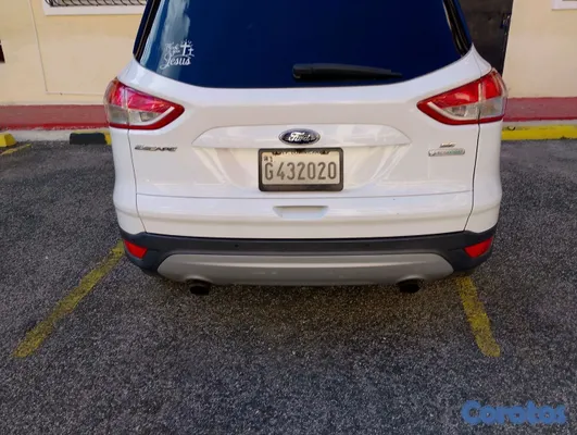 2016 Ford Escape — foto 6 / 15