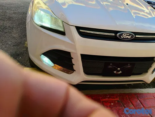 2016 Ford Escape — foto 9 / 15
