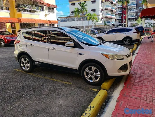 2016 Ford Escape — foto 10 / 15