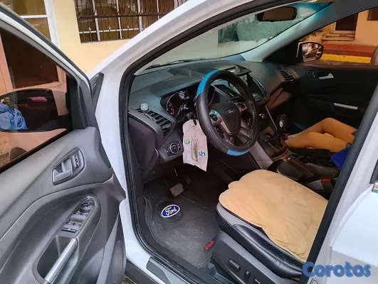2016 Ford Escape — foto 15 / 15