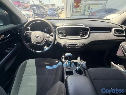 2019 Kia Sorento — foto 4 / 11