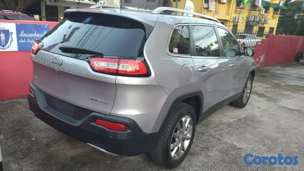 2018 Jeep Cherokee — foto 3 / 3