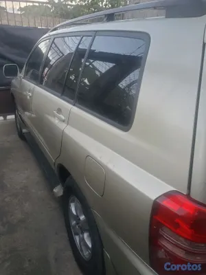 2003 Toyota Highlander — foto 2 / 15