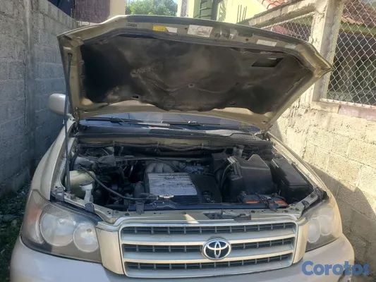2003 Toyota Highlander — foto 11 / 15