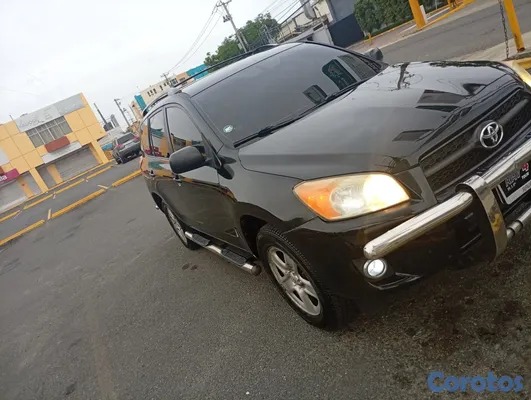2010 Toyota Rav-4 — foto 4 / 6