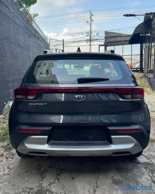 2022 Kia Sonet — foto 4 / 8