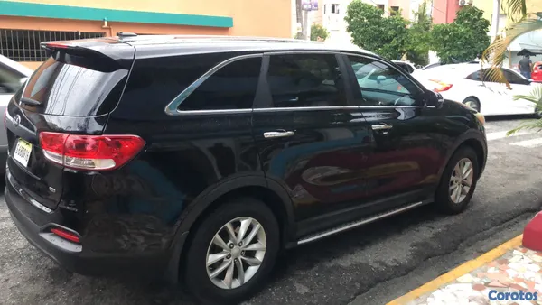 2017 Kia Sorento — foto 2 / 4