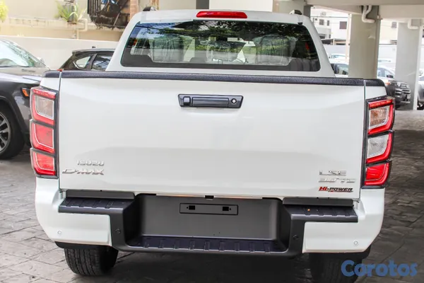 2026 Isuzu Dmax — foto 2 / 9