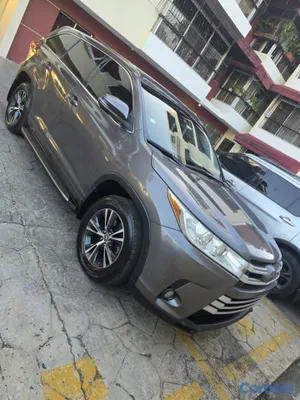 2017 Toyota Highlander