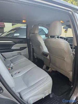 2017 Toyota Highlander — foto 4 / 10