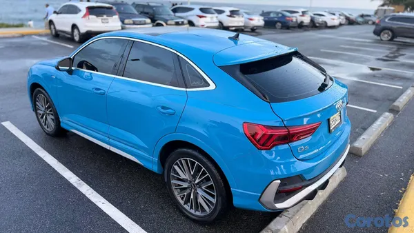 2021 Audi Q3 — foto 2 / 12