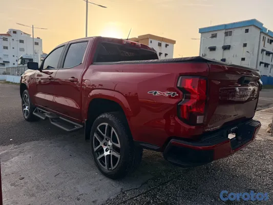 2025 Chevrolet Colorado — foto 4 / 9