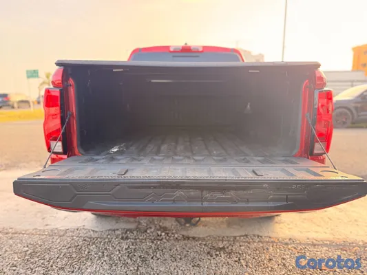 2025 Chevrolet Colorado — foto 8 / 9