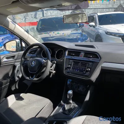2020 Volkswagen Tiguan — foto 5 / 10