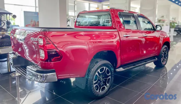 2026 Toyota Hilux — foto 2 / 10