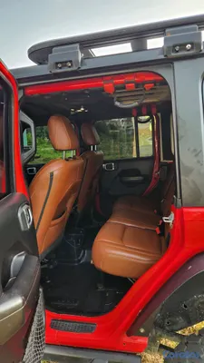 2020 Jeep Wrangler — foto 6 / 12
