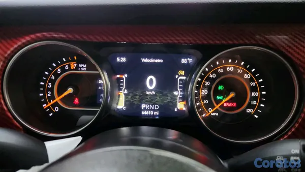 2020 Jeep Wrangler — foto 9 / 12