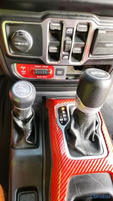 2020 Jeep Wrangler — foto 10 / 12