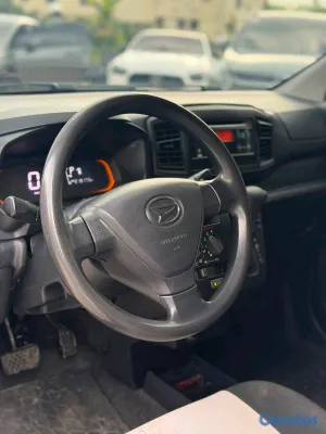 2019 Daihatsu Mira — foto 6 / 8