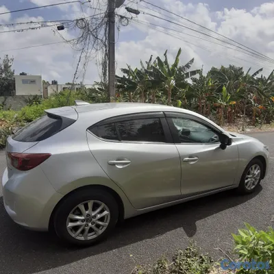 2020 Mazda 3 — foto 3 / 6