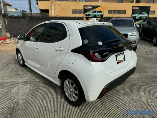 2022 Toyota Yaris — foto 4 / 9
