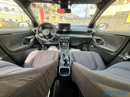 2022 Toyota Yaris — foto 8 / 9