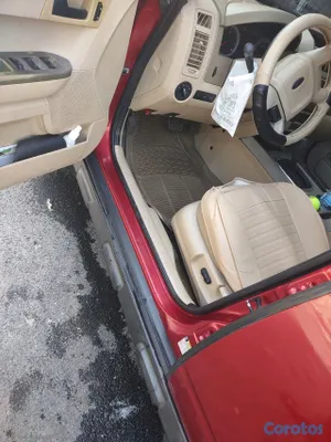 2008 Ford Escape — foto 7 / 9