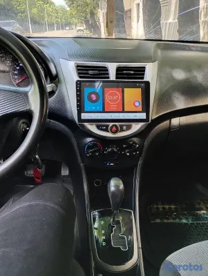 2012 Hyundai Accent — foto 4 / 20