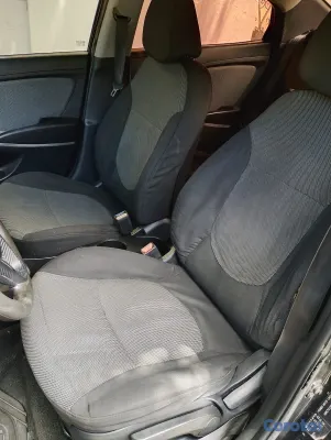 2012 Hyundai Accent — foto 8 / 20