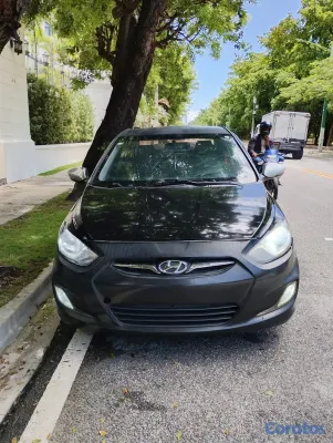 2012 Hyundai Accent — foto 14 / 20