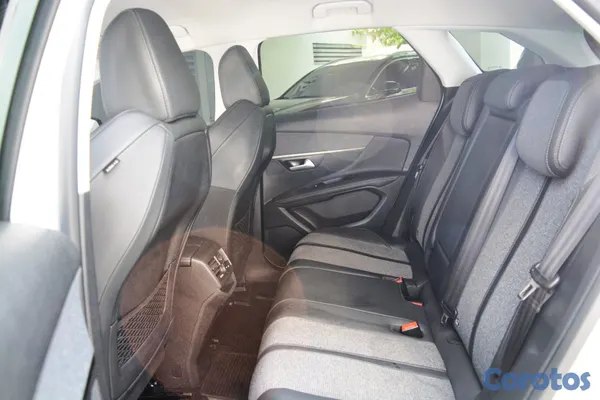2026 Peugeot 5008 Allure — foto 6 / 11