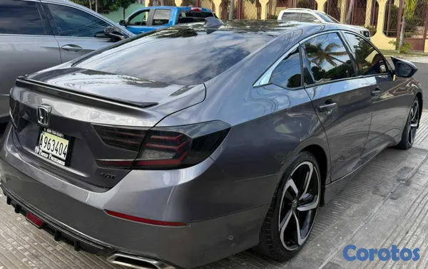 2018 Honda Accord — foto 3 / 4