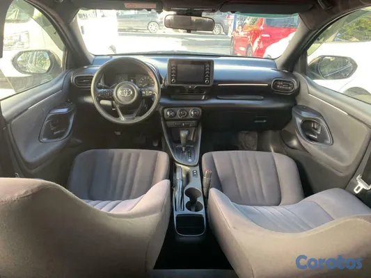 2020 Toyota Yaris — foto 5 / 8