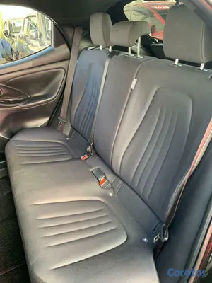 2020 Toyota Yaris — foto 7 / 8